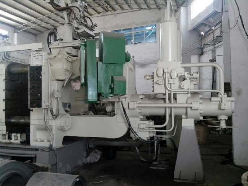 Toshiba DC 800 cold chamber die casting machine, used