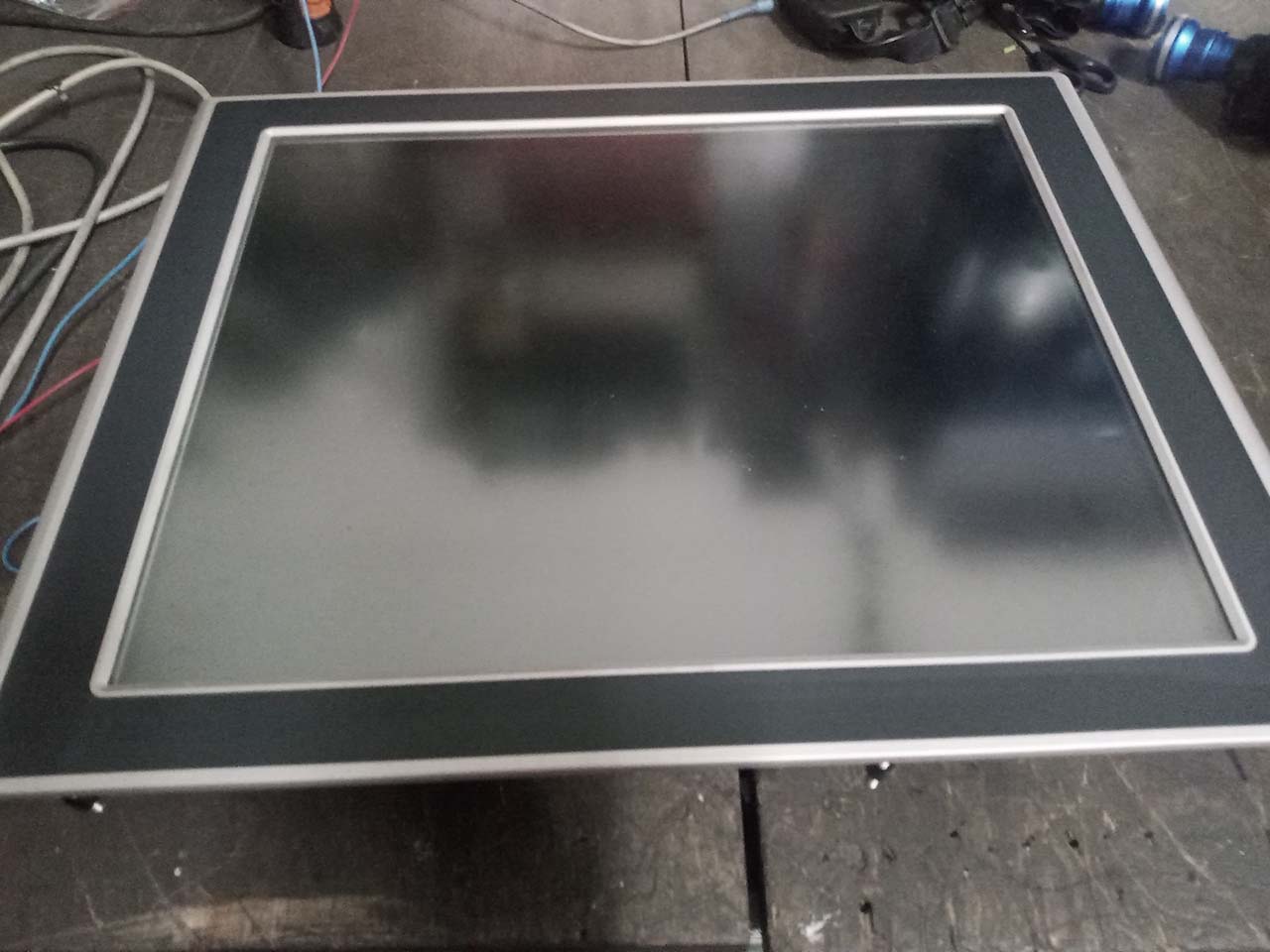 Bachmann Operator terminal OT1319, 19" touchscreen display, used Bachmann Operator terminal OT1319, 19" touchscreen display, used