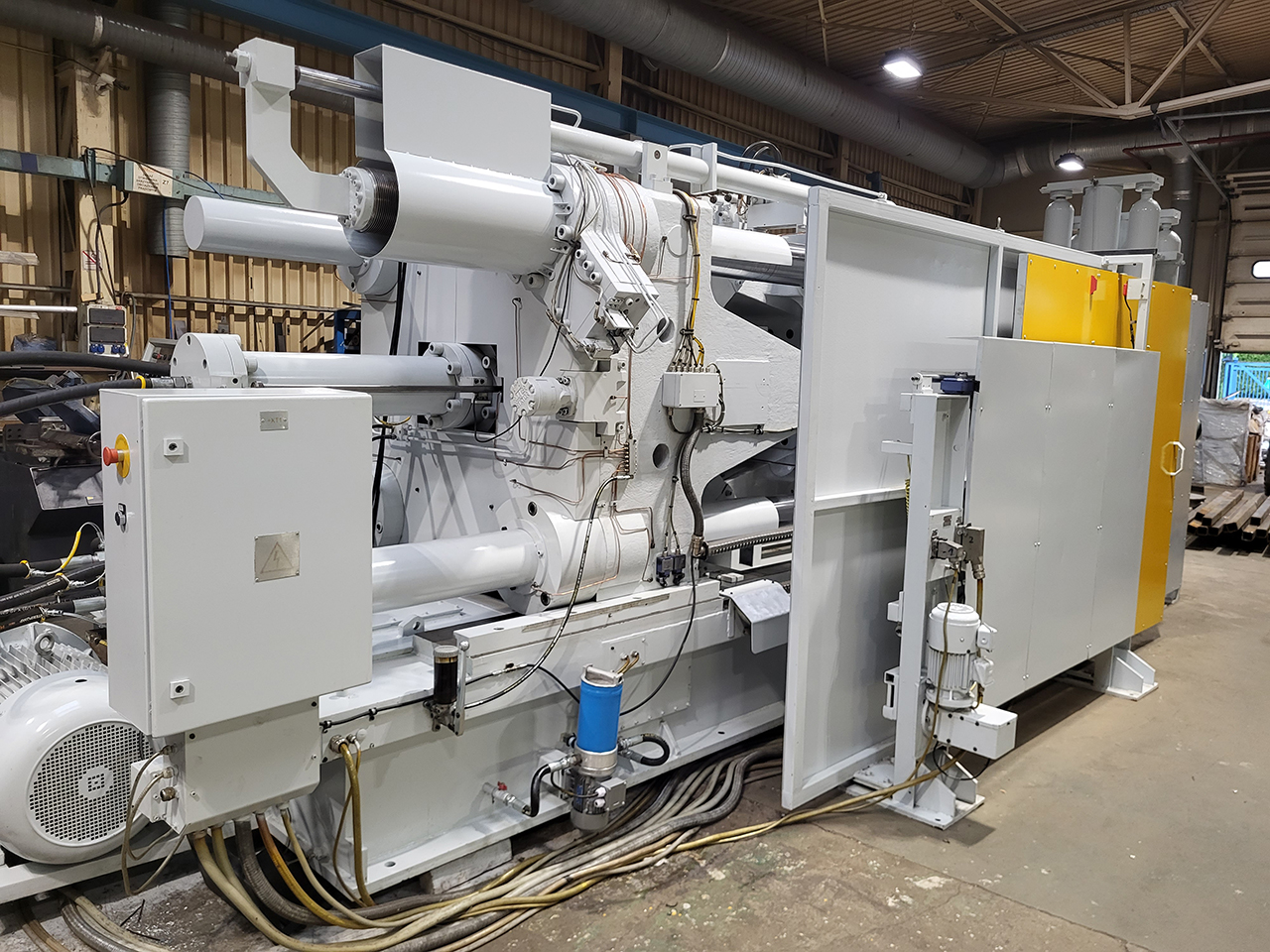CDCM 800 SQ cold chamber die casting machine KK1638, used CDCM 800 SQ cold chamber die casting machine KK1638, used