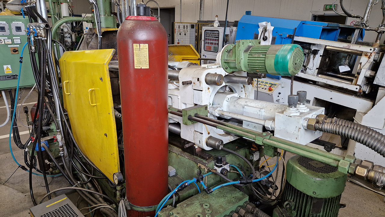 Frech DAW 40 hot chamber die casting machine WK1459, used Frech DAW 40 hot chamber die casting machine WK1459, used