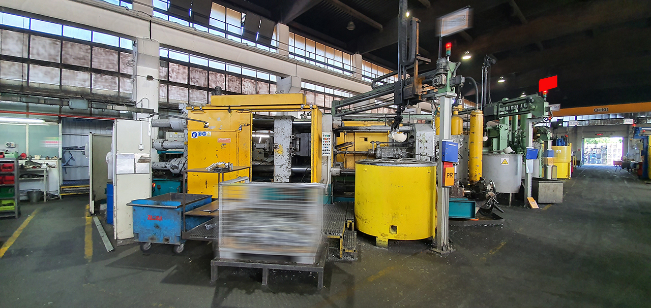 Triulzi CASTMATIC 1000 cold chamber die casting machine KK1562, used ...