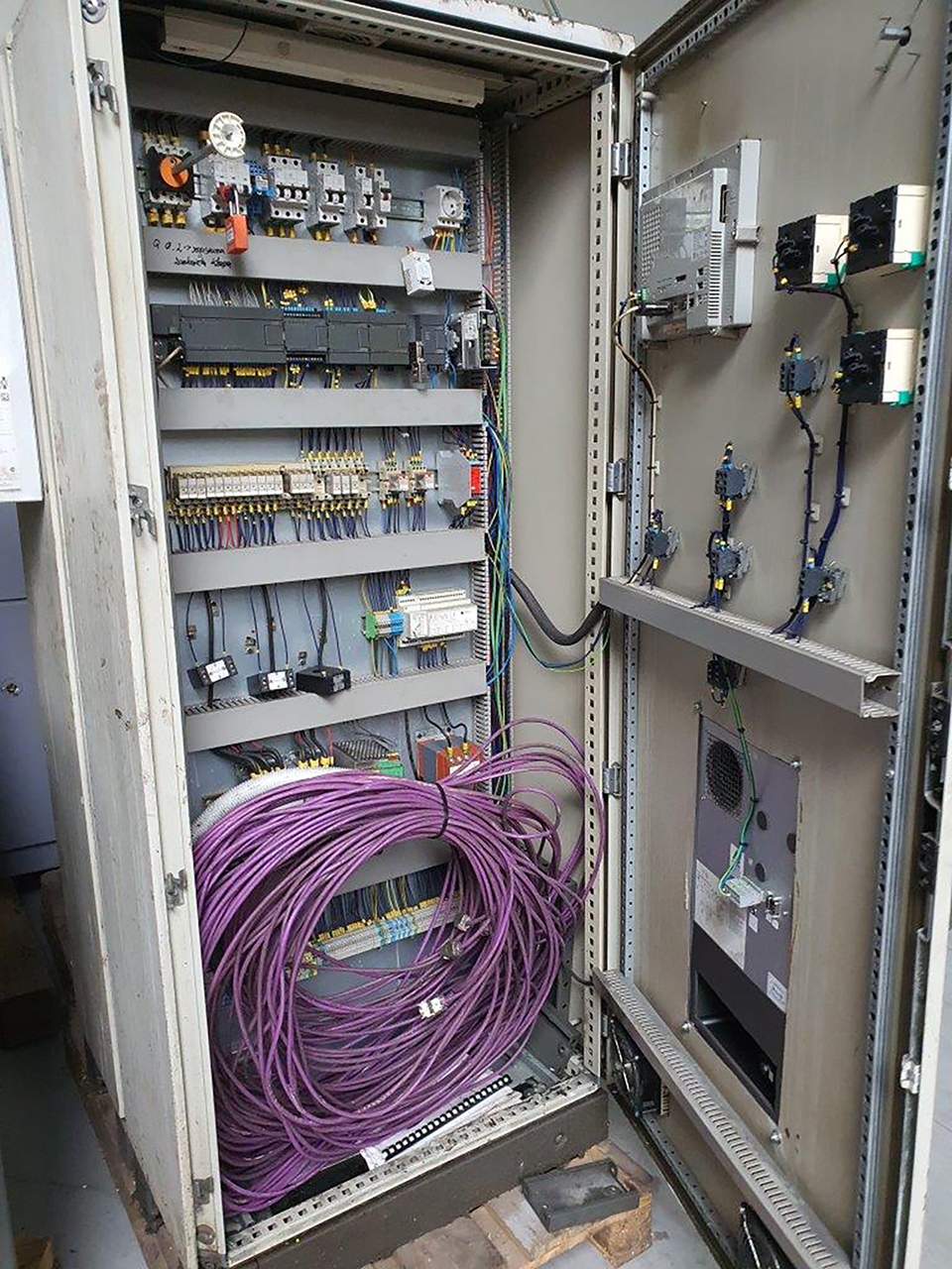 Krown Krownmatic KM 900 dosing furnace O1698, used Krown Krownmatic KM 900 dosing furnace O1698, used