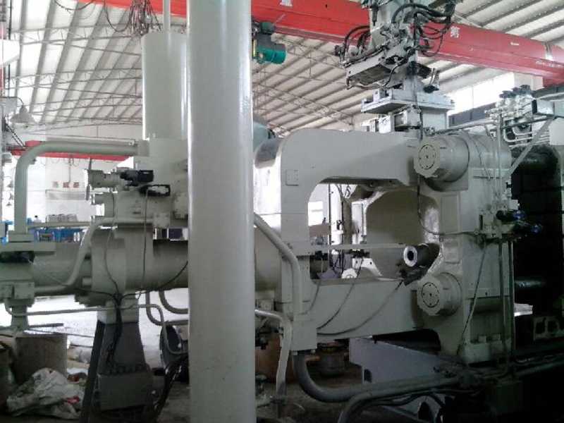 6c2dce72092c3651edf4bb5fbbeab524 Toshiba DC 800 cold chamber die casting machine, used