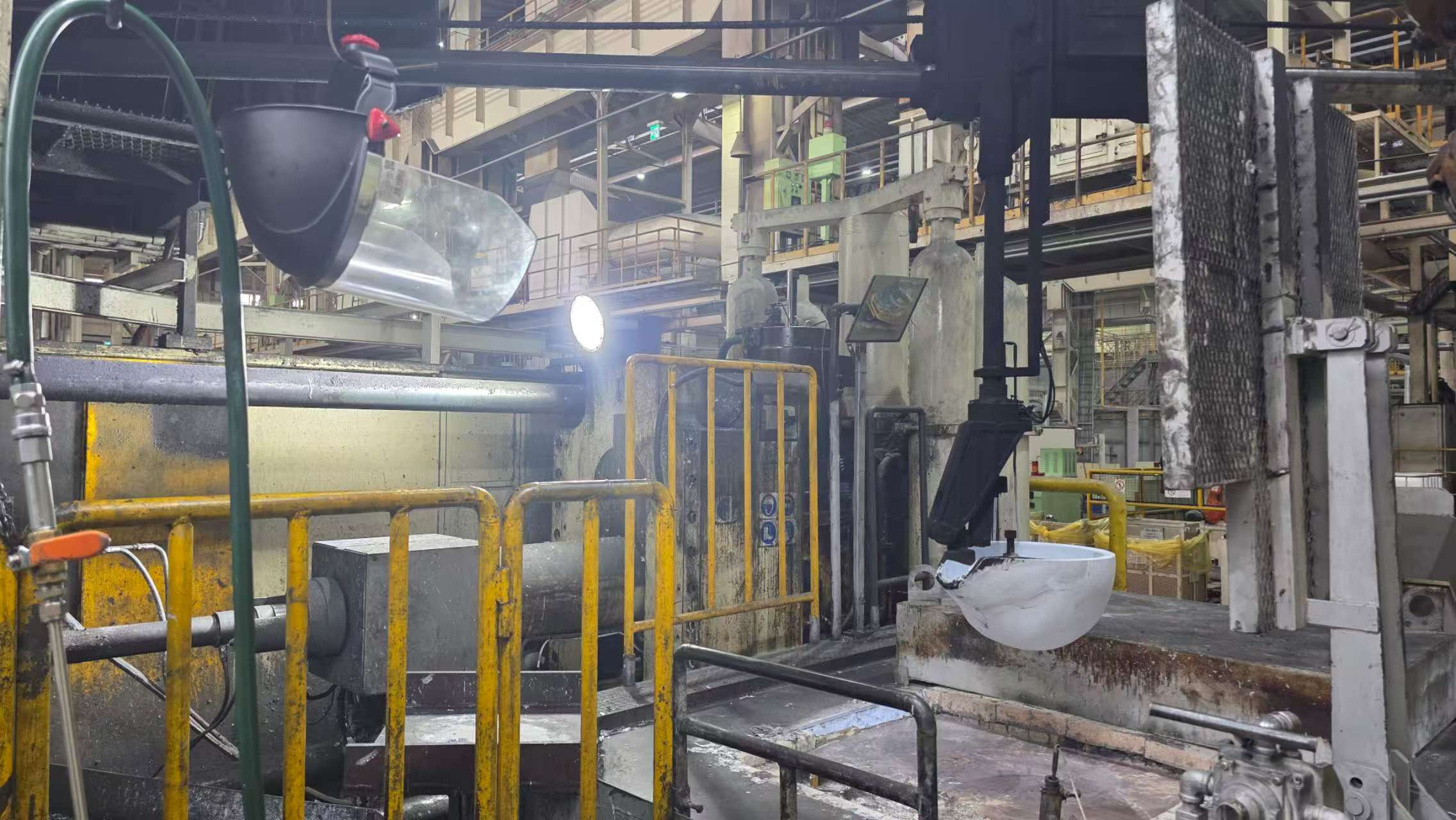 Italpresse IP 3500 SC cold chamber die casting machine KK1679, used Italpresse IP 3500 SC cold chamber die casting machine KK1679, used