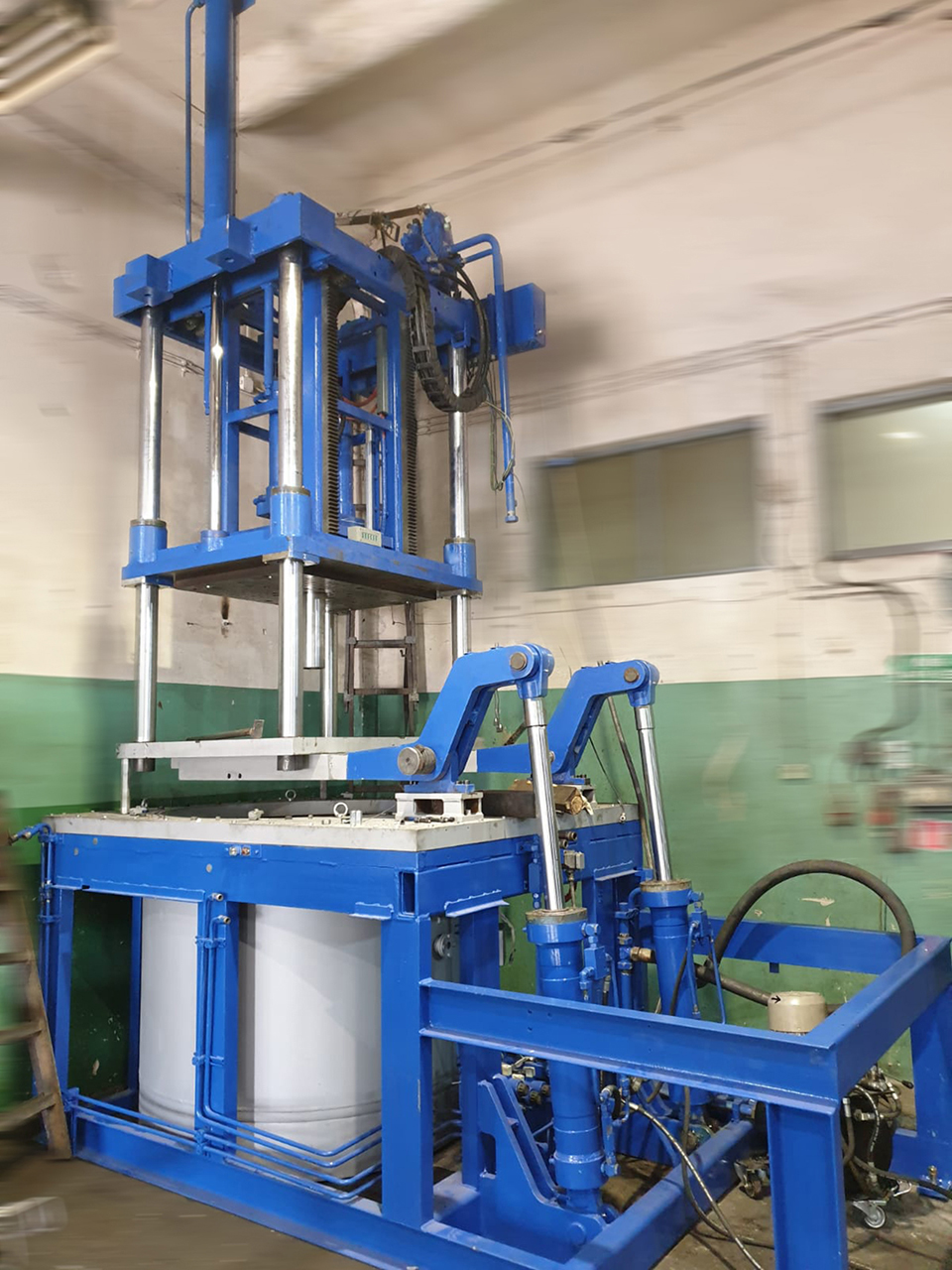 Reconditioning of low pressure die casting machine