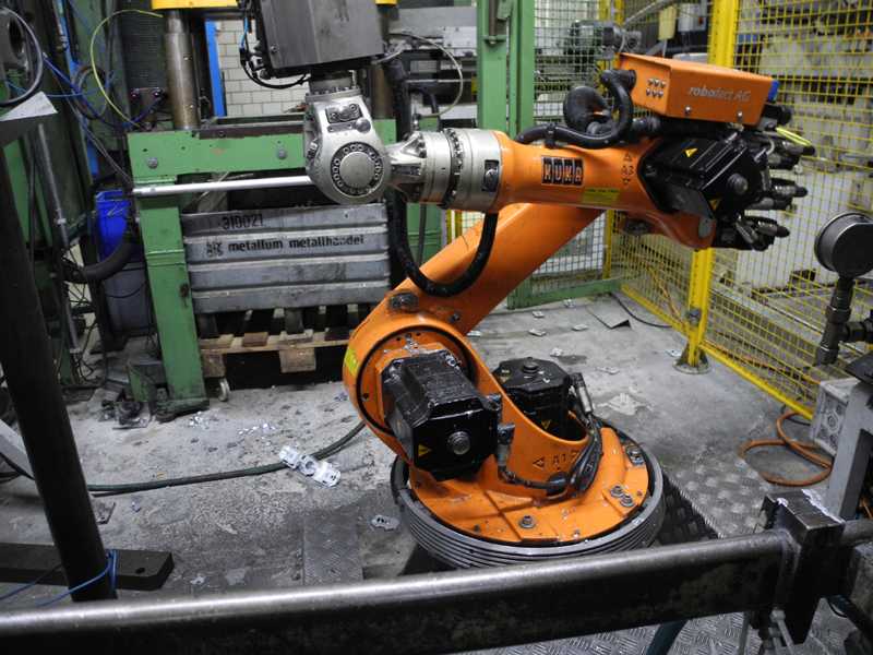 Kuka KR 16-F, foundry robot, used HR1814