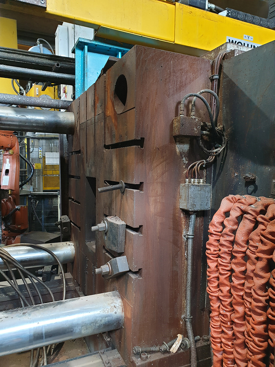 LK Machinery CDCM 800 SQ cold chamber die casting machine KK1506, used