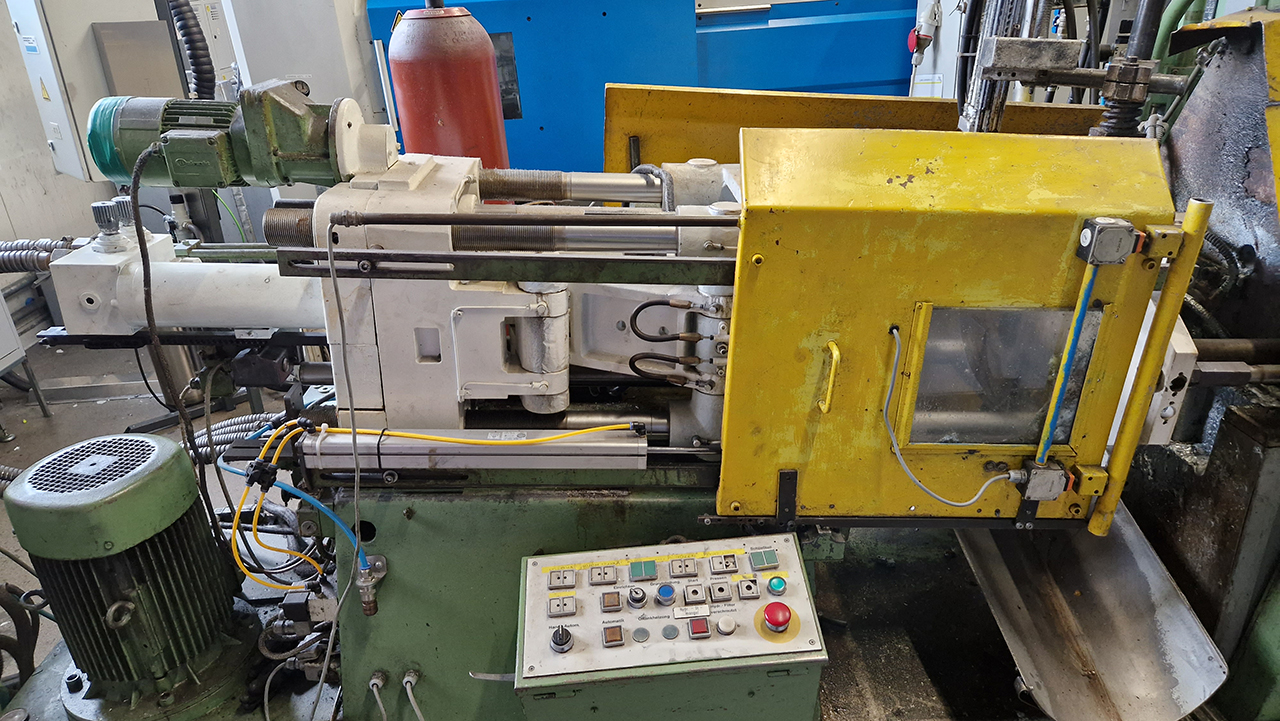 Frech DAW 40 hot chamber die casting machine WK1459, used Frech DAW 40 hot chamber die casting machine WK1459, used