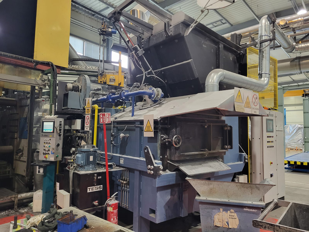 STOTEK SMGS 0.5 - 1.5 melting and holding furnace O1842, used STOTEK SMGS 0.5 - 1.5 melting and holding furnace O1842, used