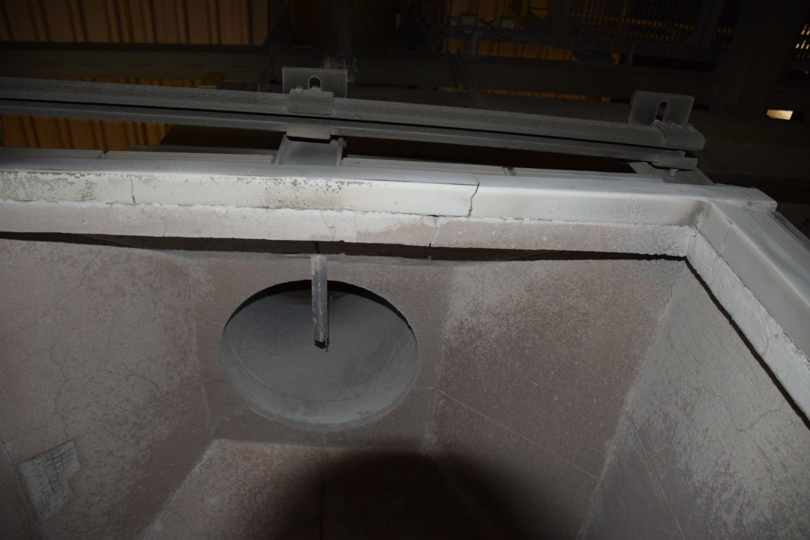 StrikoWestofen MH II N 3000 / 1500 G-EG melting and holing furnace O1760, used StrikoWestofen MH II N 3000 / 1500 G-EG melting and holing furnace O1760, used