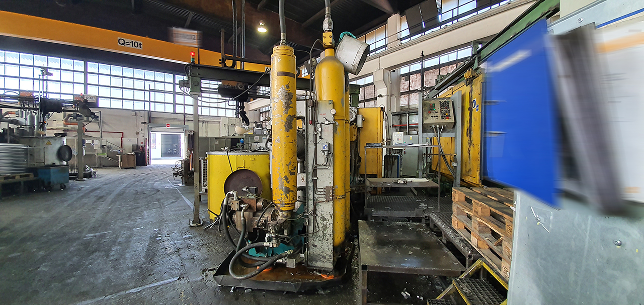 Triulzi CASTMATIC 1000 cold chamber die casting machine KK1562, used ...