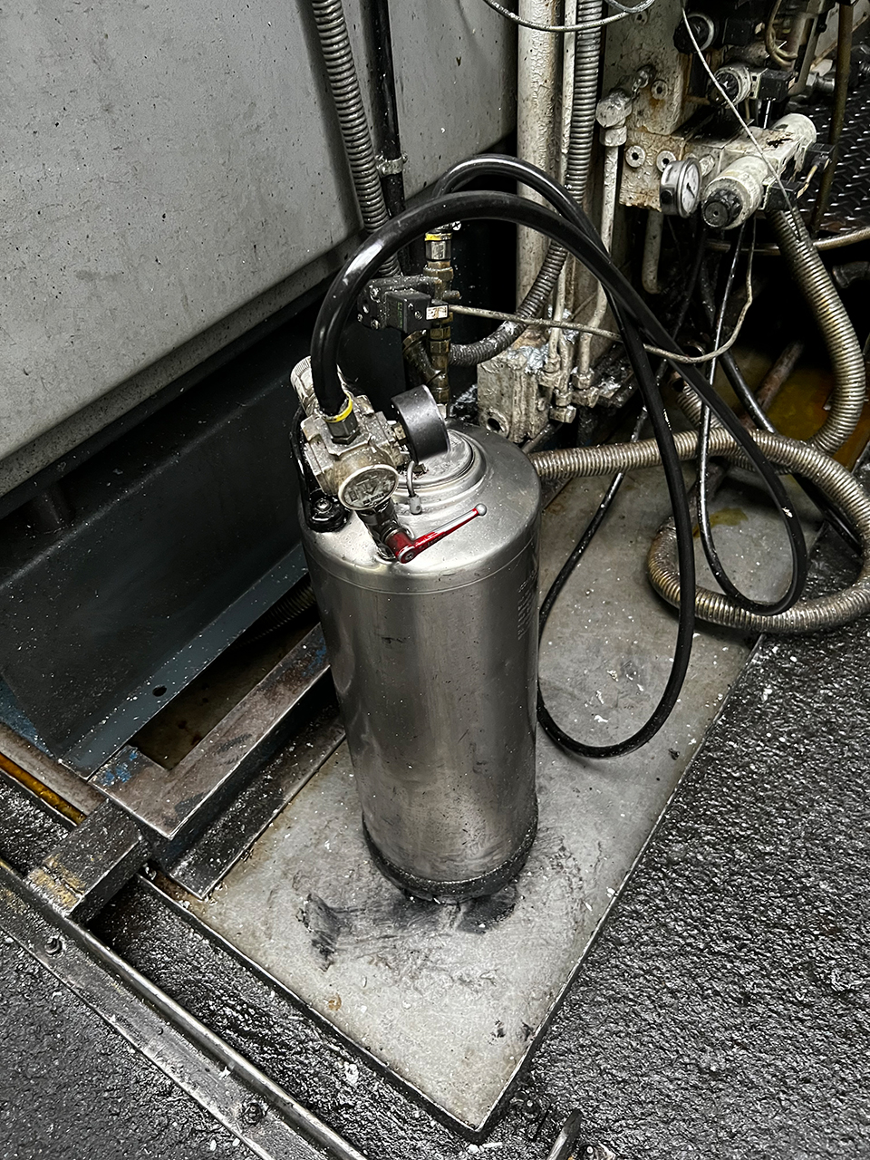 Frech DAW 80 F hot chamber die casting machine WK1466, used Frech DAW 80 F hot chamber die casting machine WK1466, used