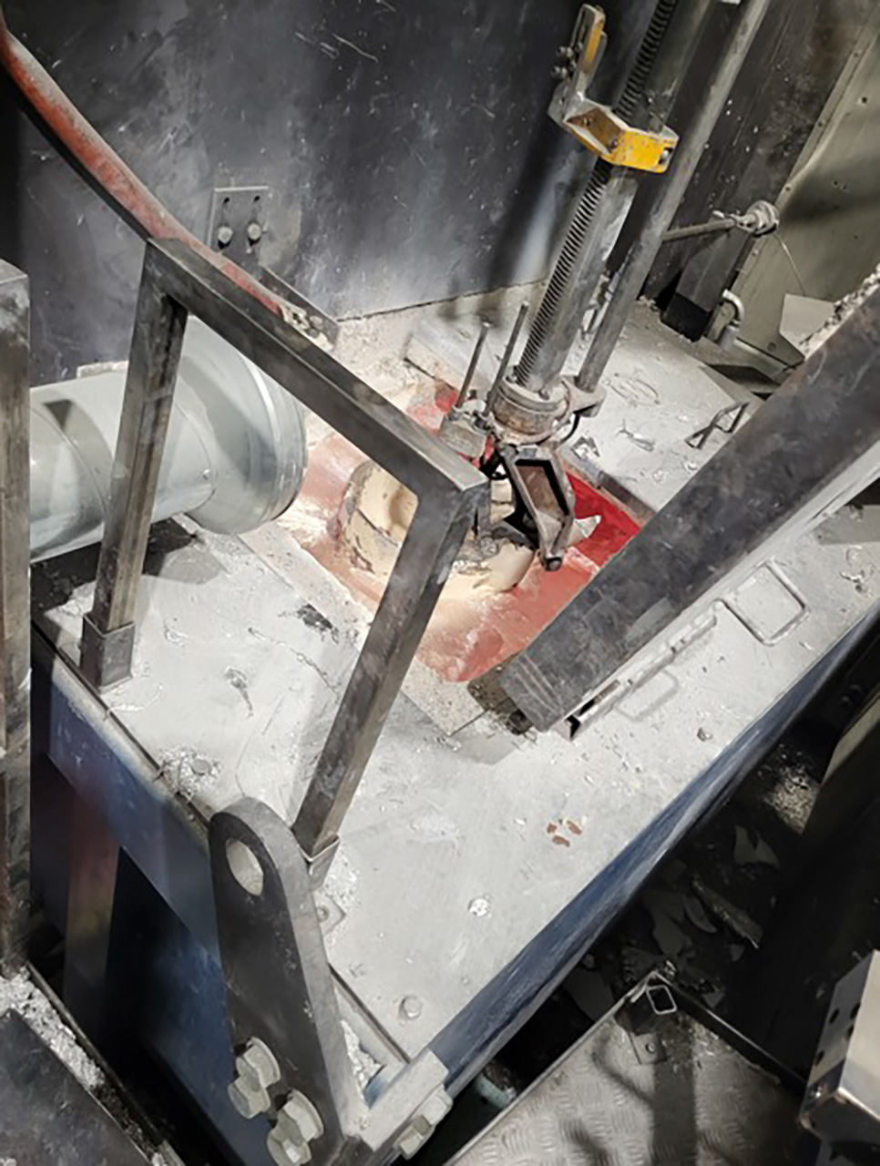 STOTEK SMGS 0.5 - 1.5 melting and holding furnace O1842, used STOTEK SMGS 0.5 - 1.5 melting and holding furnace O1842, used