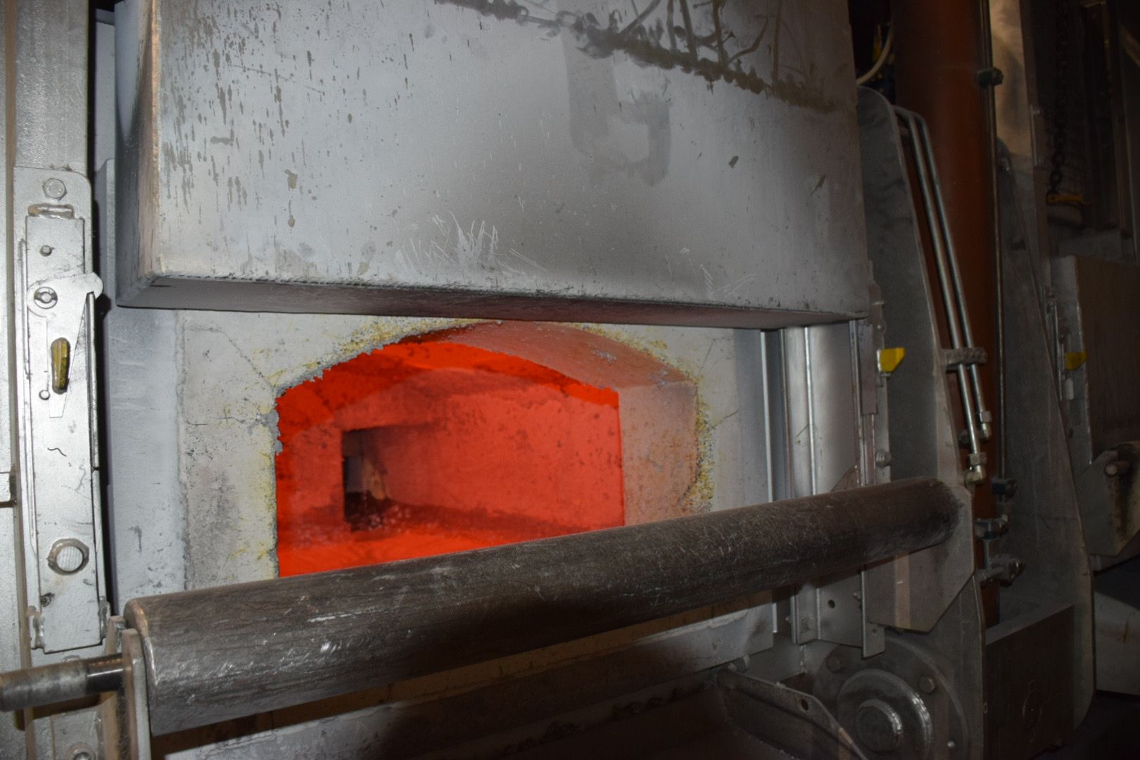 StrikoWestofen MH II N 3000 / 1500 G-EG melting and holing furnace O1760, used StrikoWestofen MH II N 3000 / 1500 G-EG melting and holing furnace O1760, used