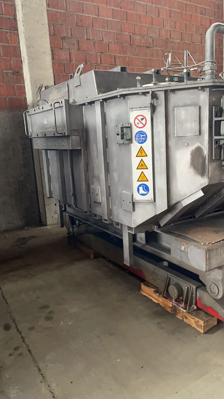 ZPF Foundry 4 TD3150SC dosing furnace O1744, used