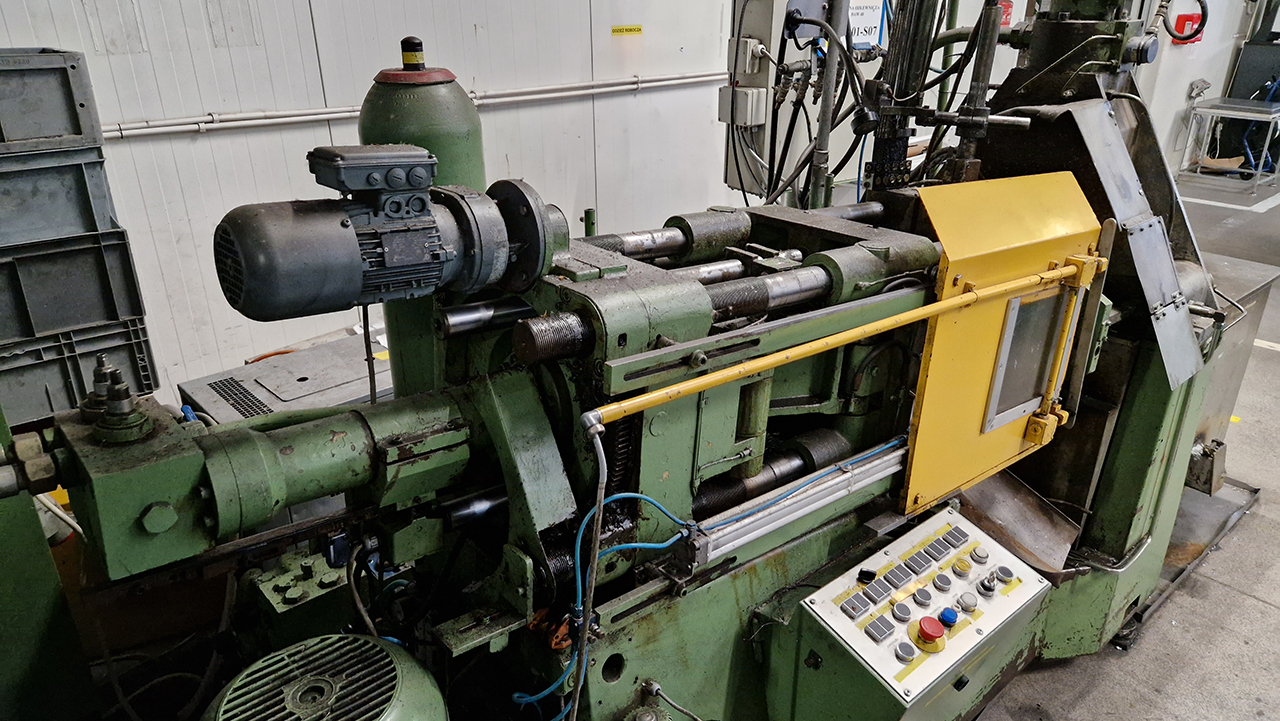 Frech DAW 40 hot chamber die casting machine WK1461, used Frech DAW 40 hot chamber die casting machine WK1461, used