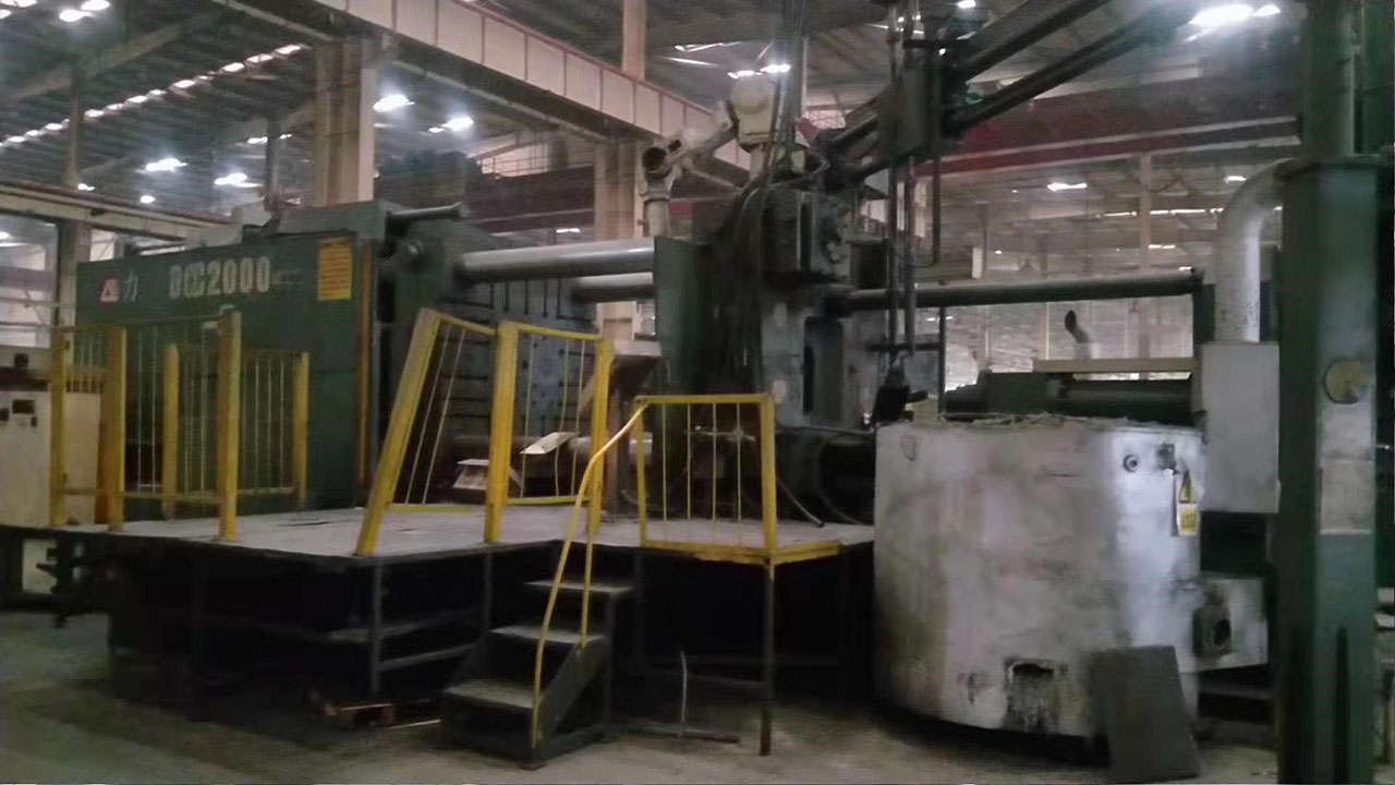 LK Machinery DCM 2000 cold chamber die casting machine KK1541, used