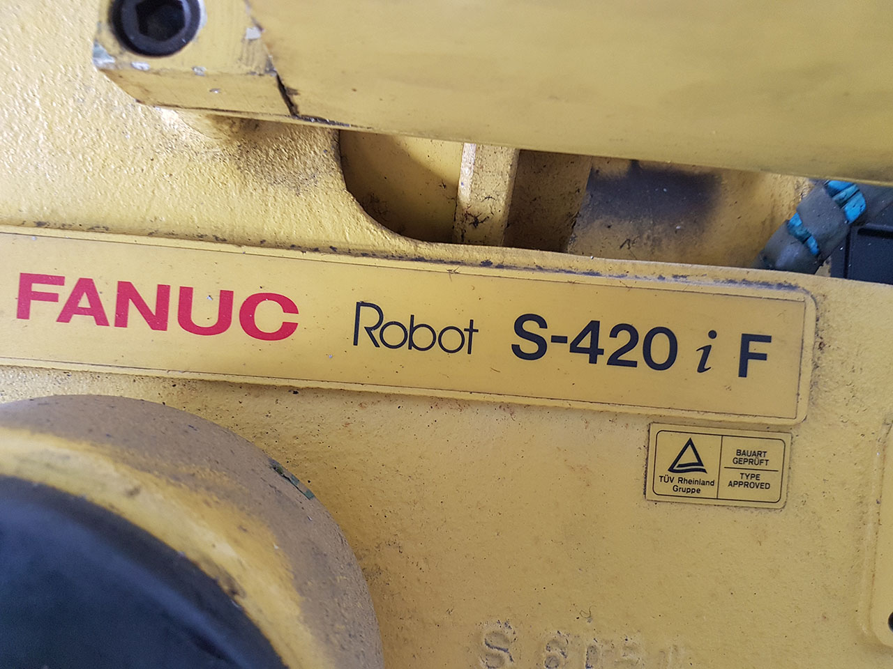 FANUC S-420 i F foundry robot, used HR1815