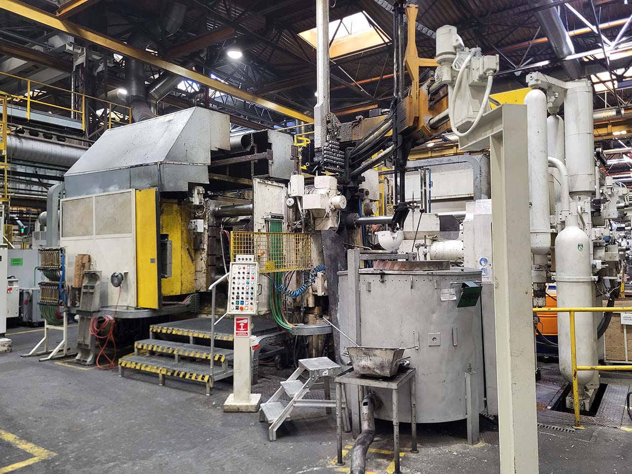 Italpresse IP 1100 SC cold chamber die casting machine KK1682, used